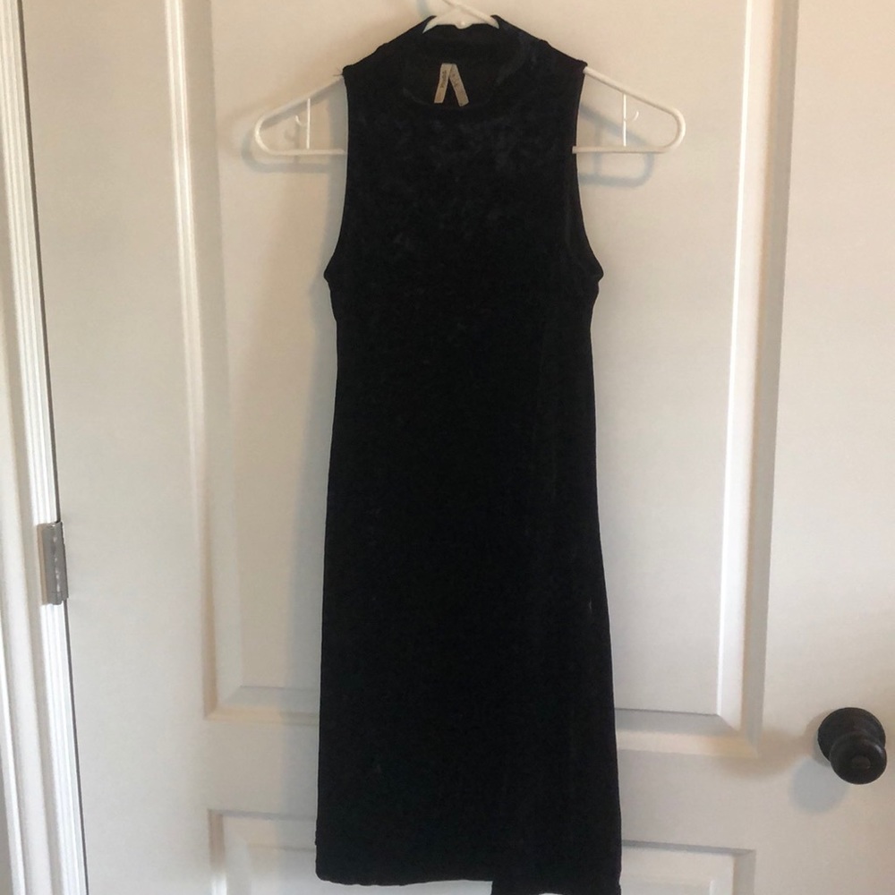 Stretchy velvet Mock neck dress